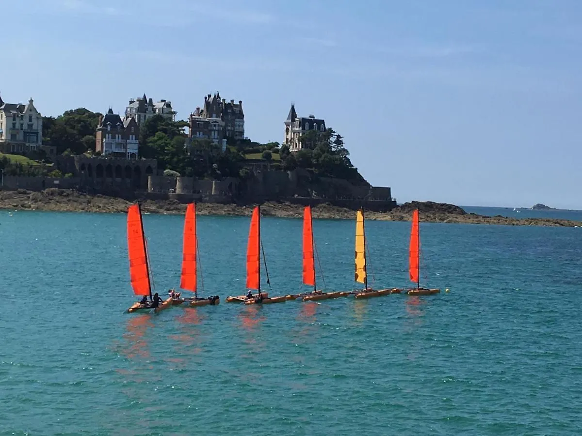 Residence Du Parad'Ice Dinard 0*,